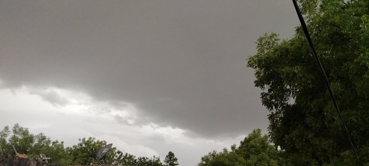 Raibareli-झमाझम बारिश ने किसानों के साथ-साथ लोगों को गर्मी से दी राहत*