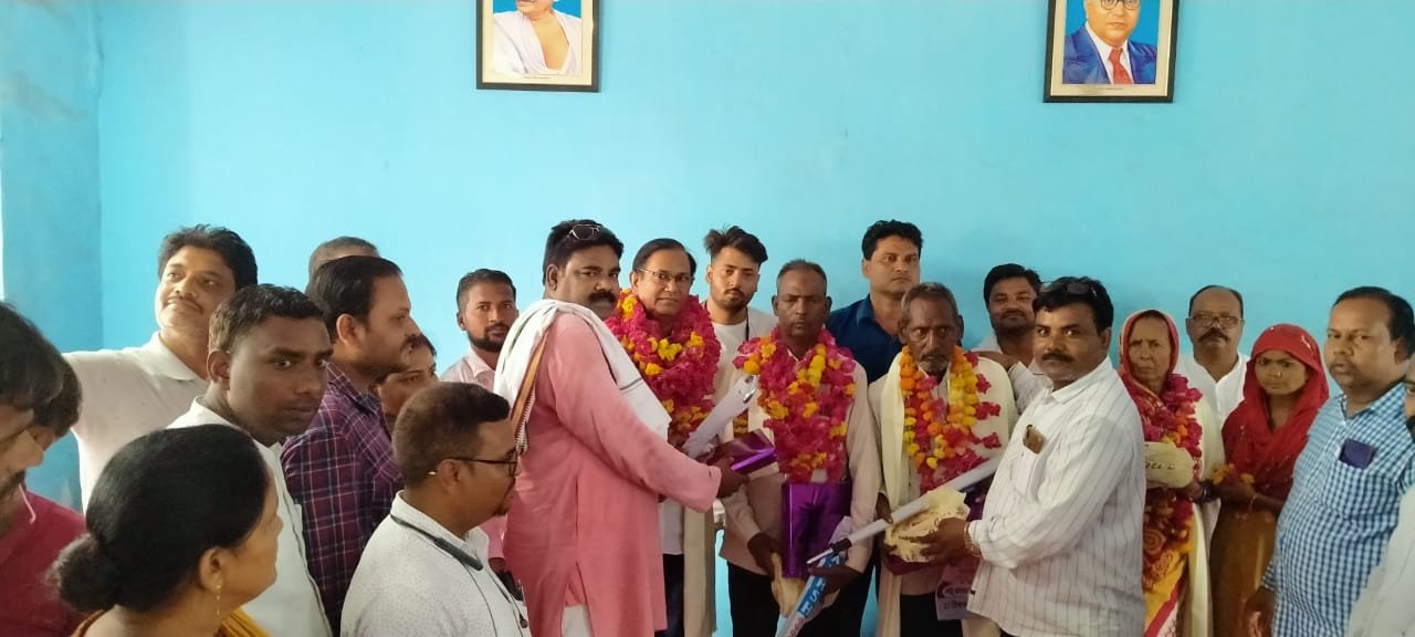 Raibareli-सेवानिवृत कर्मचारियों को संघ ने दी विदाई -संघ