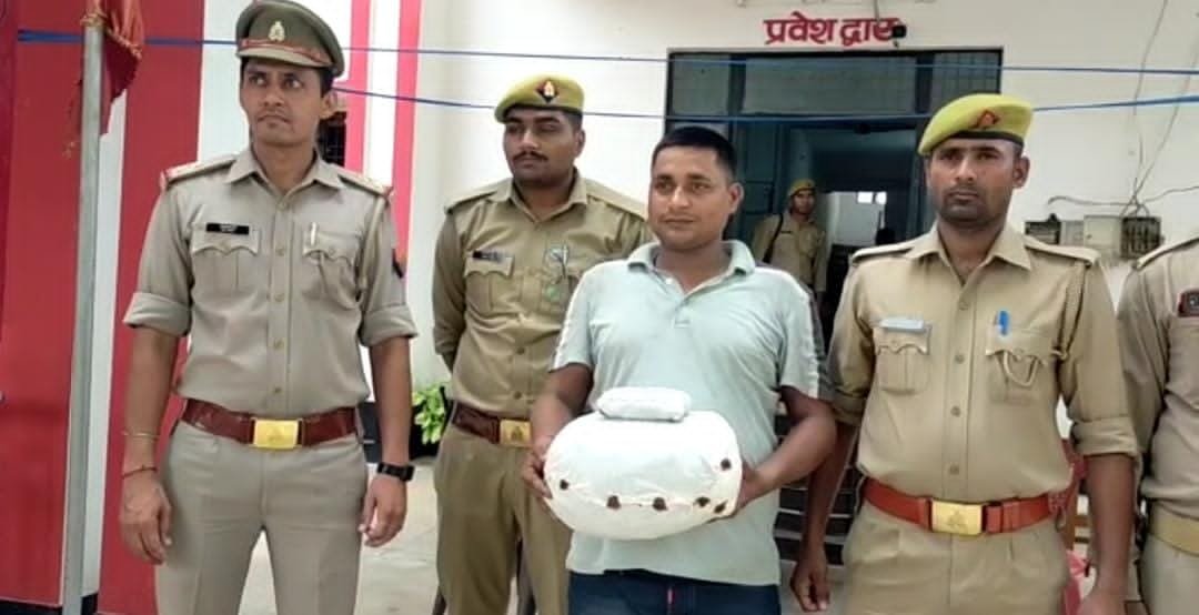 Raibareli- गांजे के साथ गिरफ्तार कर पुलिस ने भेजा गया जेल