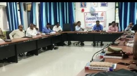 Raibareli- समाधान दिवस के दौरान कुल आई 33 शिकायतों में से 4 का मौके पर निस्तारण