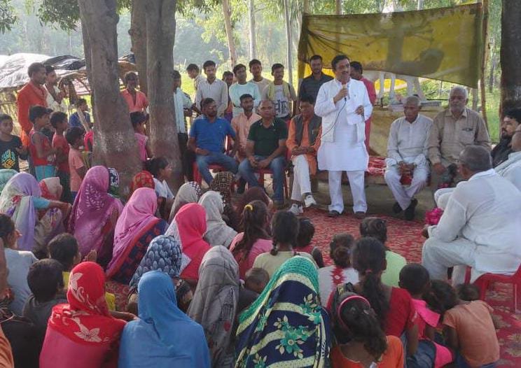 रायबरेली-कांग्रेस के पूर्व प्रत्याशी अतुल सिंह ने सुनी लोगो की  जनसमस्या,,,,,