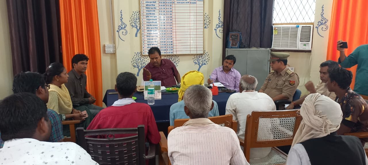 रायबरेली-R एक्सप्रेस खबर का हुआ असर एसडीएम ने मामले को लिया संज्ञान गौशाला का मामला हुआ सांत