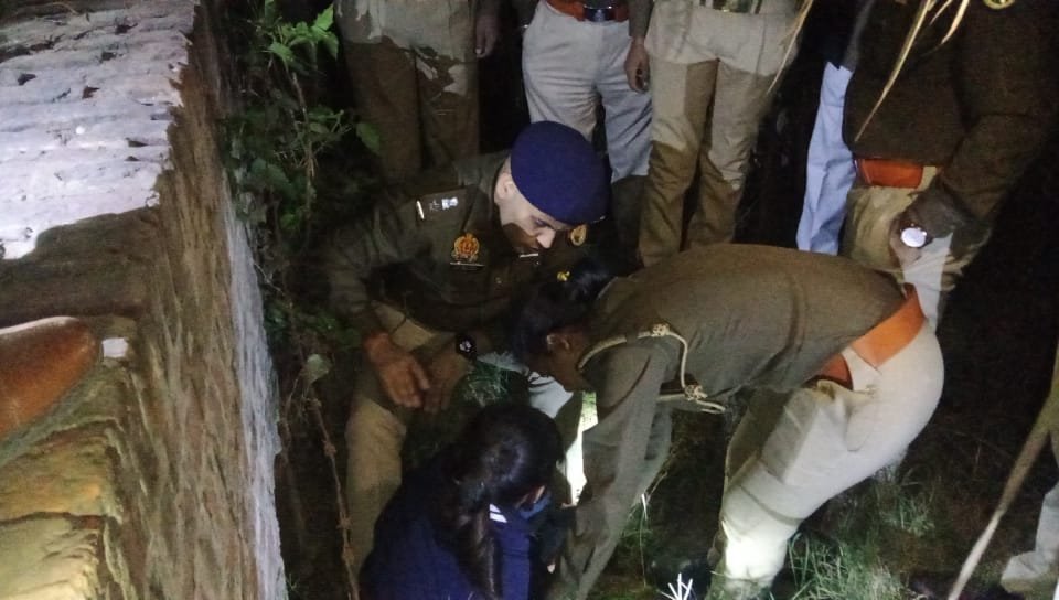 पुलिस ने 10 घंटे में बरामद की बीजेपी नेता की नाबालिग़ भतीजी, पुलिस ने छानी जंगल की ख़ाक, टीम को मिलेगा 25 हज़ार का इनाम