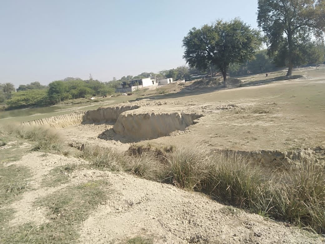 Raibareli-खाता न बही, खनन ठेकेदार जो करें वही सही