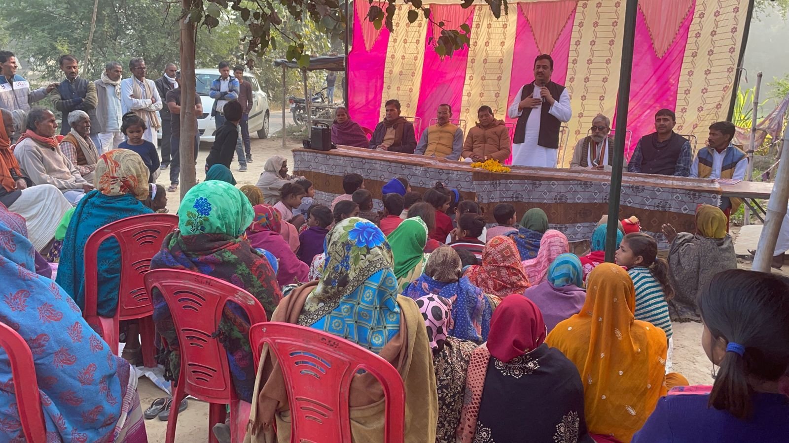 रायबरेली-नुक्कड़ सभा का आयोजन कर जनता से रूबरू हुए अतुल सिंह