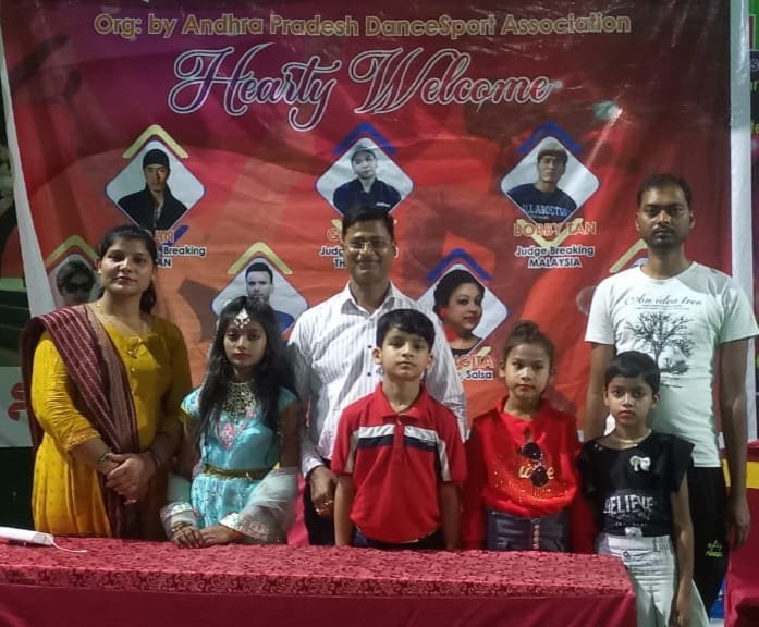 Raibareli-13वीं डांस स्पोर्ट्स प्रतियोगिता में शामिल होने के लिए छात्रा पायल,काजल व छात्र हृदयांश का हुआ चयन*