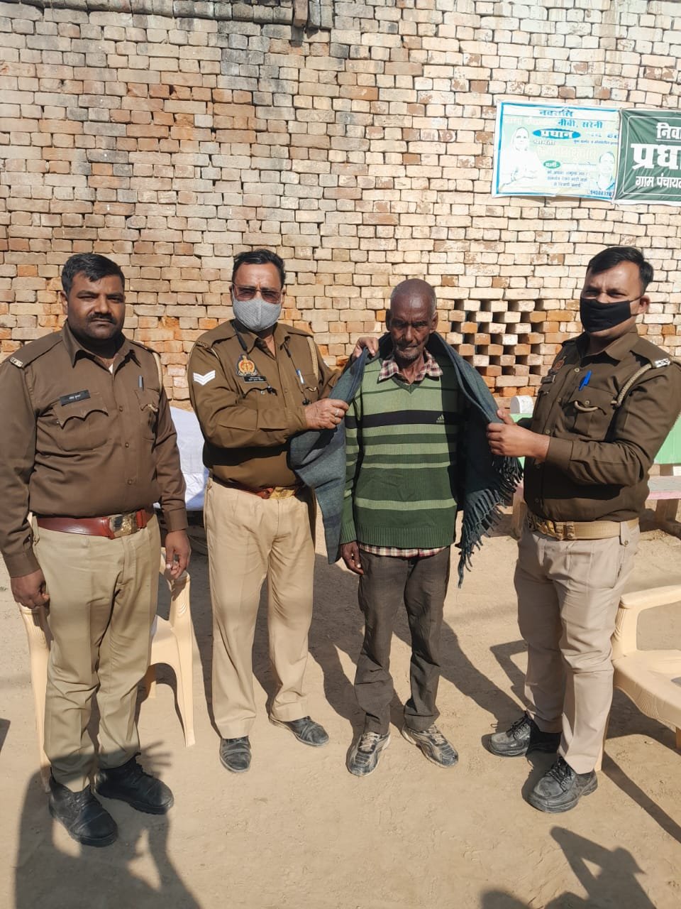 Raibareli-पीआरवी 1758 में तैनात पुलिसकर्मियों ने दिखायी मानवता*