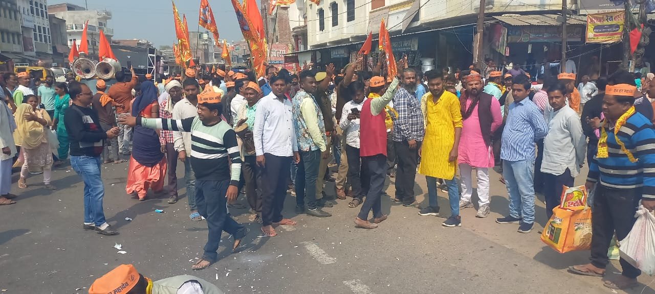 रायबरेली-शिव बारात में उमड़ा शिवभक्तों का हुजूम,झांकियां बनी आकर्षण का केंद्र,,,