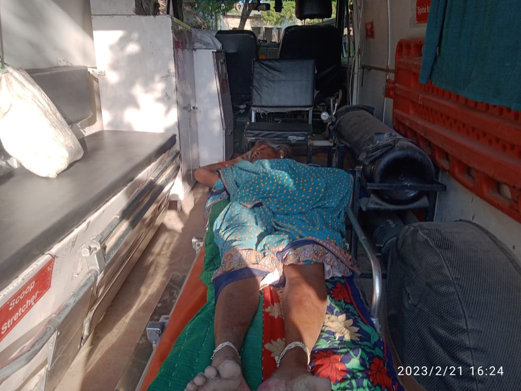 Raibareli-कच्ची दीवार गिरी चपेट में बुजुर्ग महिला चपेट