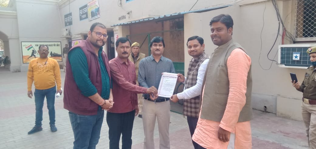 Raibareli-लालगंज नगर में हो रही जाम की बड़ी समस्या को लेकर सौंपा ज्ञापन*