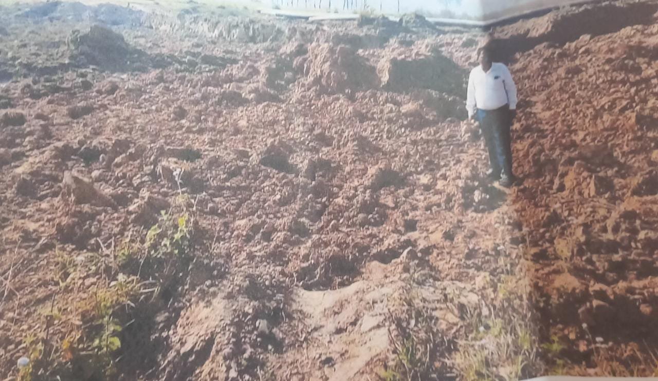 रायबरेली-भूमि धरी जमीन से अवैध खनन,कोतवाली में की शिकायत 