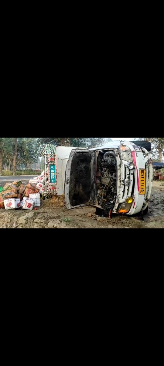 Raibareli-रोडवेज पिकअप की टक्कर में एक व्यक्ति की मौत आधा दर्जन लोग घायल।