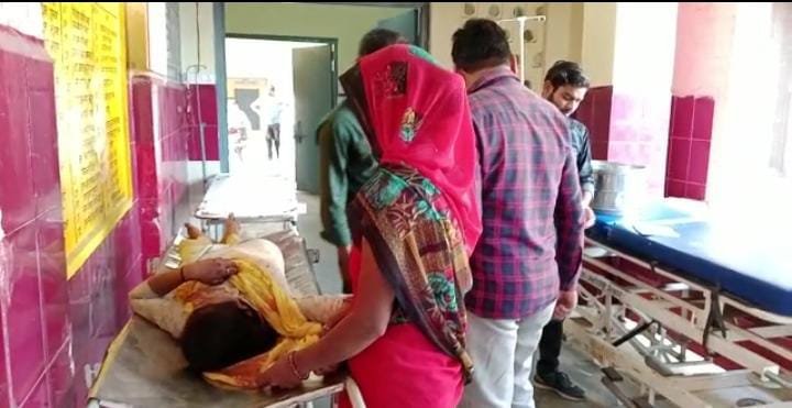 रायबरेली-गांव में रंजिशन के चलते दबंगों ने एक किशोरी को मारपीट कर किया घायल,,,