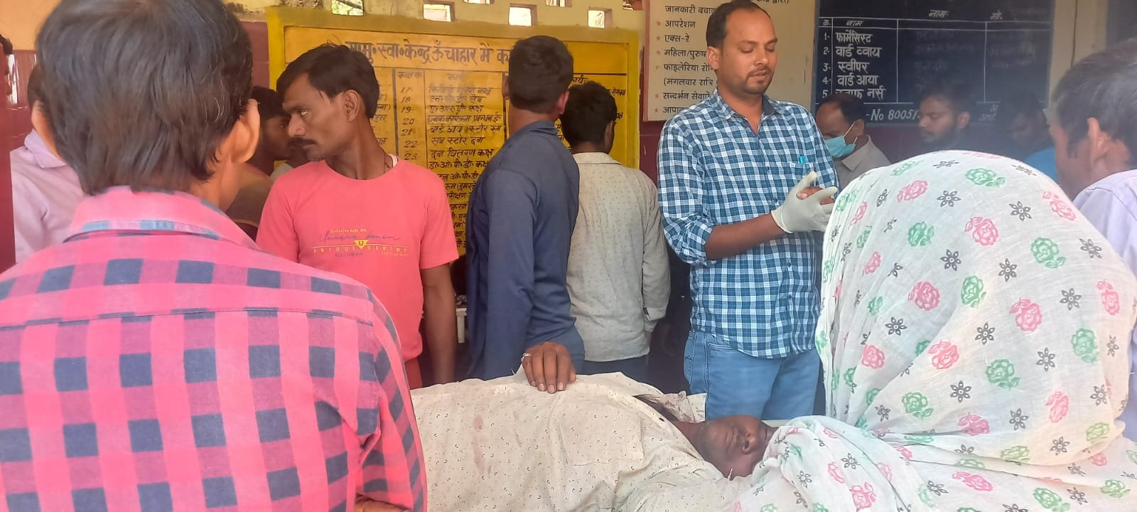 रायबरेली-सड़क दुर्घटना में तीन घायल,एक युवक जिला अस्पताल रेफर,,,,,