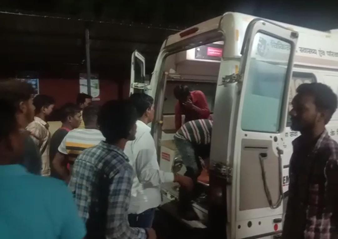 Raibareli-मिक्सचर मशीन बनी हादसे का कारण,डेढ़ दर्जन से अधिक लोग हुए घायल।