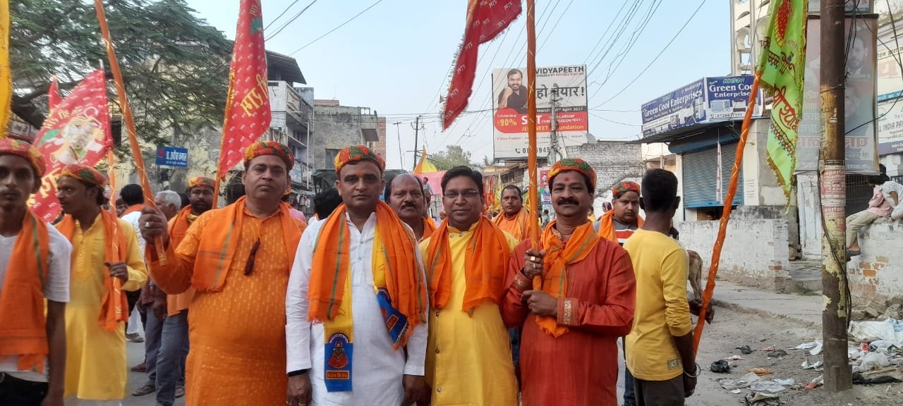 Raibareli-श्री रामदूत बालाजी परिवार द्वारा निकाली गयी भव्य झांकी एवं शोभायात्रा*