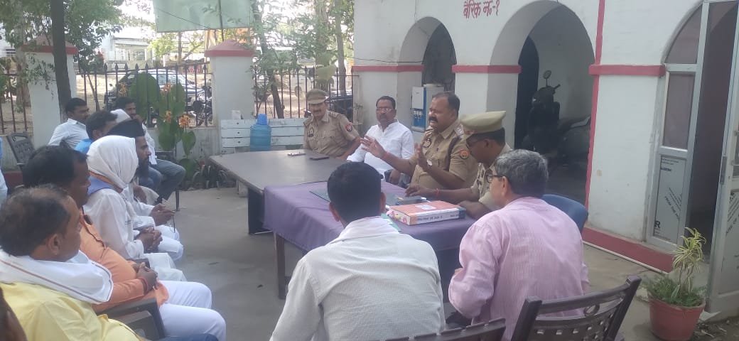 Raibareli-धार्मिक पर्व हमें गले मिलकर प्रेम व सद्भाव के साथ रहने की नसीहत देते हैं : सीओ*