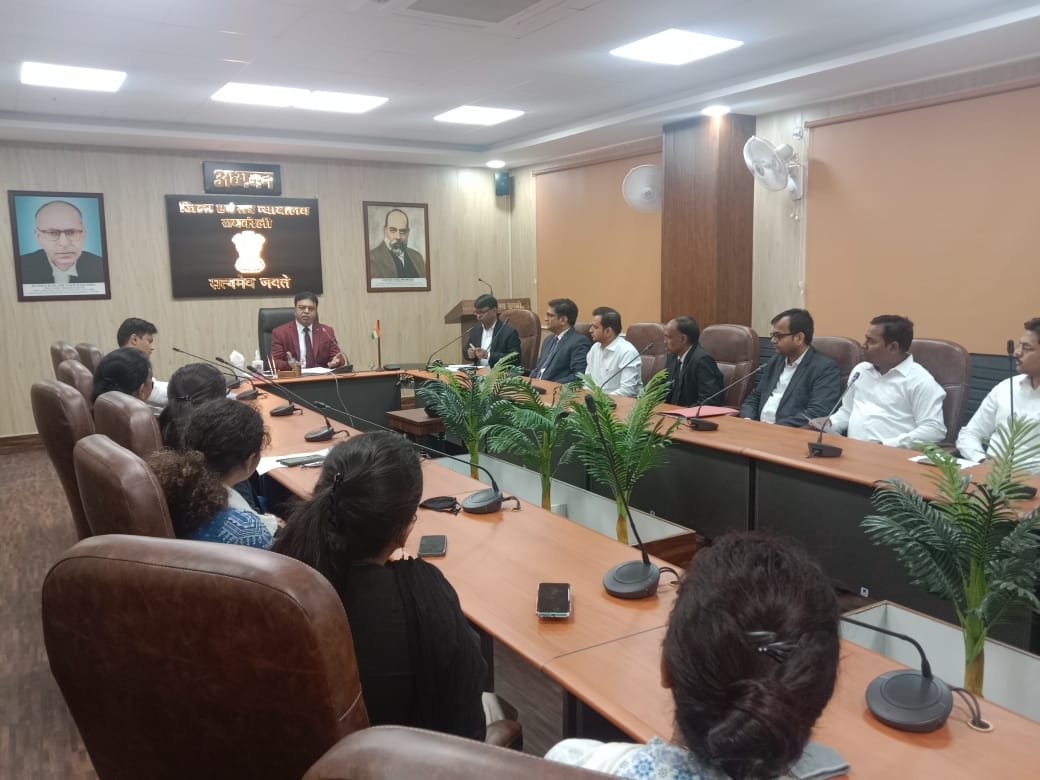 Raibareli-राष्ट्रीय लोक अदालत में बैंक में लंबित प्री-लिटिगेशन स्तर के मामलों का अधिक से अधिक कराएं निस्तारण