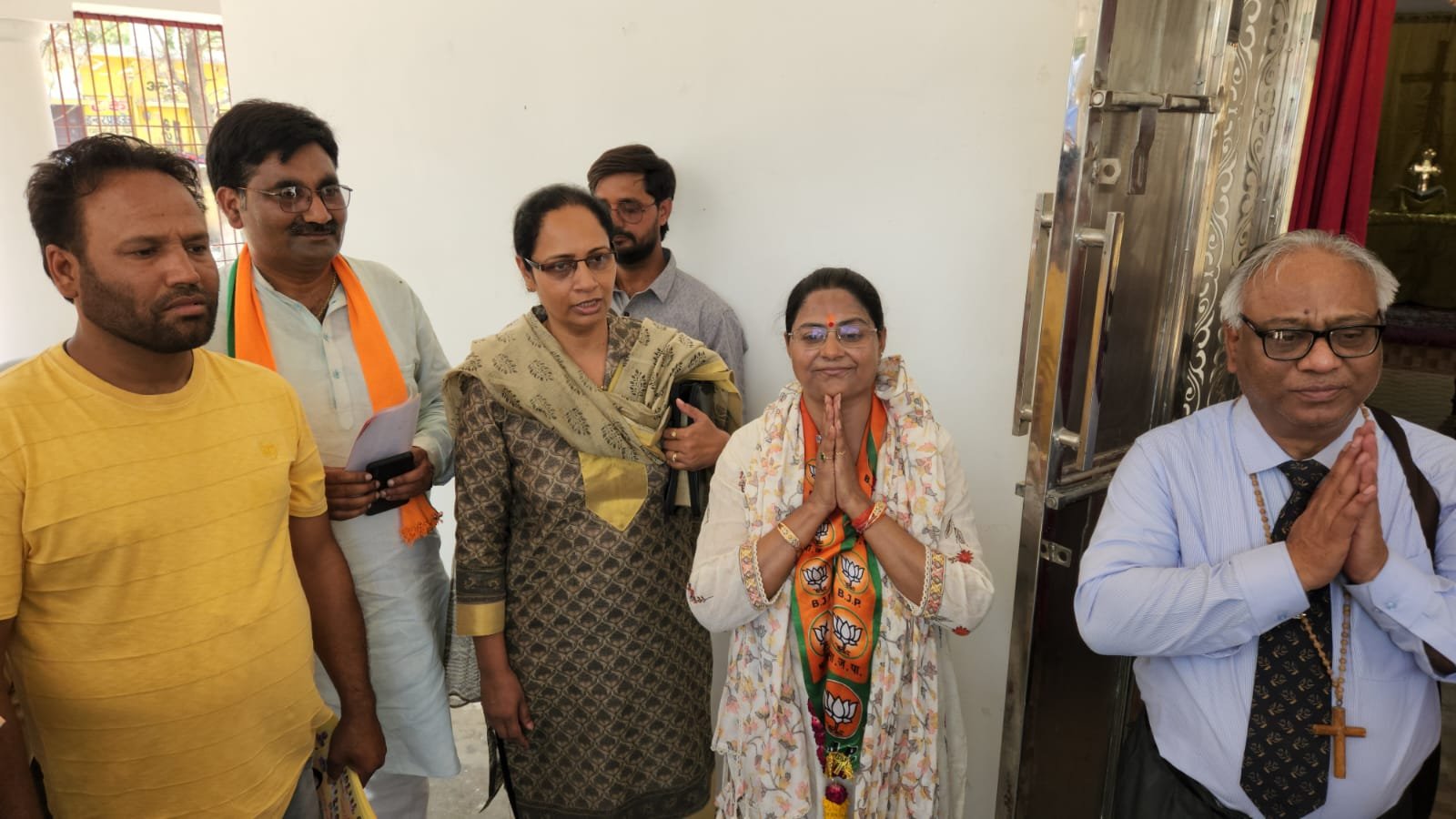 Raibareli-केंद्र व राज्य सरकार के साथ मिलकर विकास सम्भव: शालिनी कनौजिया