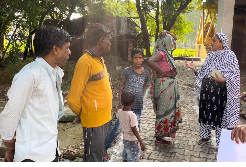 रायबरेली-शाहीन सुल्तान ने घर घर जाकर किया जनसंपर्क,,