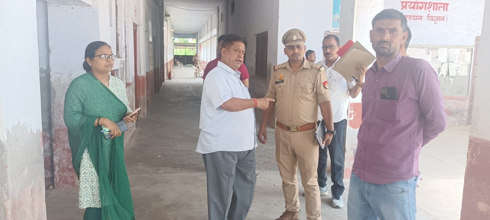 Raibareli-उप जिला अधिकारी ने मतगणना स्थल का लिया जायजा प्रशासन की सख्ती से मतगणना स्थल पर परिंदा पर भी नहीं मार सकता।