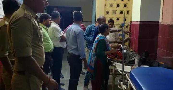 रायबरेली-लकड़ी बीनने गयी अधेड़ महिला को दो अज्ञात लोग ने पीटकर बंधे में बह रहे पानी में डूबाया,,,