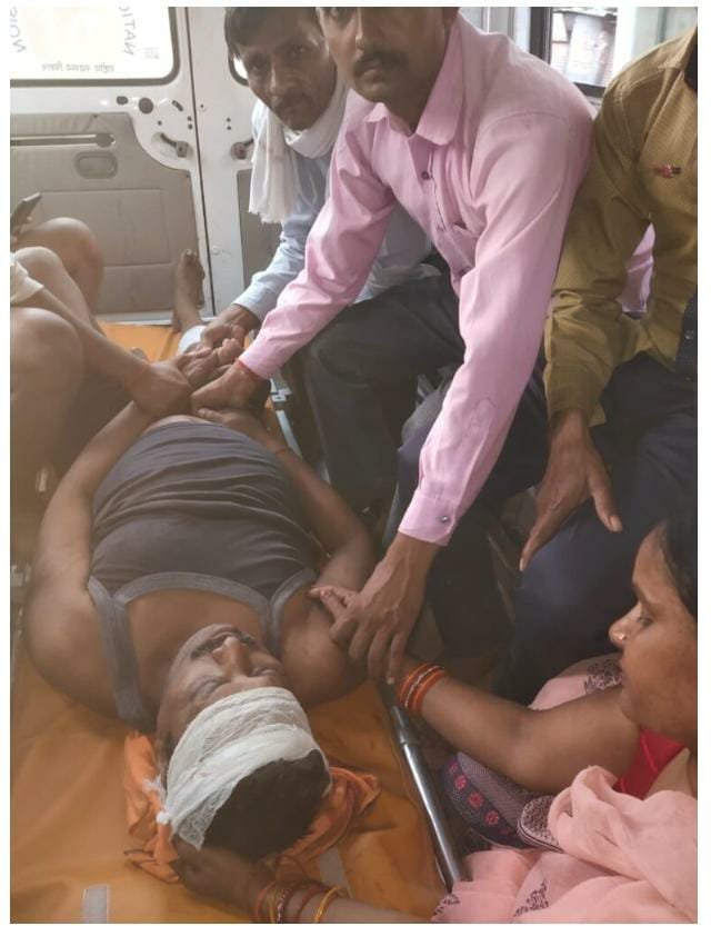 Raibareli-बाइक सवार ने बुजुर्ग को मारी टक्कर हालत गंभीर