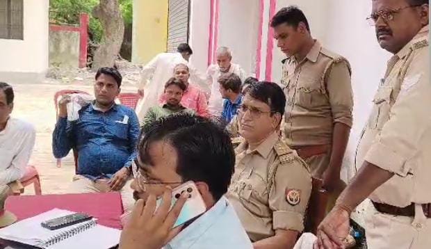 रायबरेली-तहसीलदार की अध्यक्षता मे आयोजित समाधान दिवस में 12 सियासती पत्रों में एक का भी निस्तारण नही,,,,,,