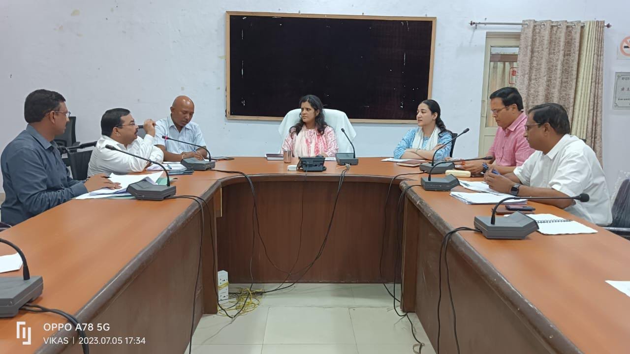 Raibareli-जिलाधिकारी ने ली आयुष्मान जन आरोग्य योजना की बैठक*