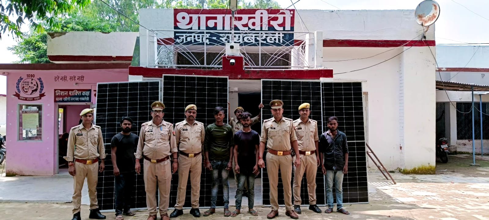 चोरी के 04 अदद सोलर पैनल के साथ 04 अभियुक्त गिरफ्तार