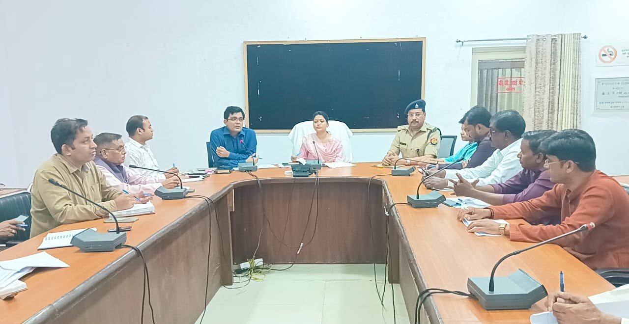 Raibareli-डीएम ने की प्रारंभिक अहर्ता परीक्षा 2023 तैयारियो की समीक्षा