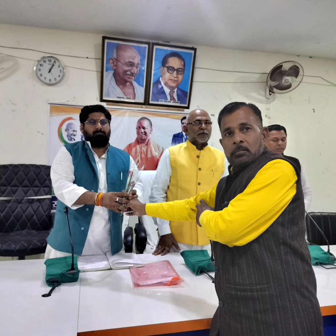 Raibareli-वोटर चेतना महाअभियान के तहत बैठक संपन्न 