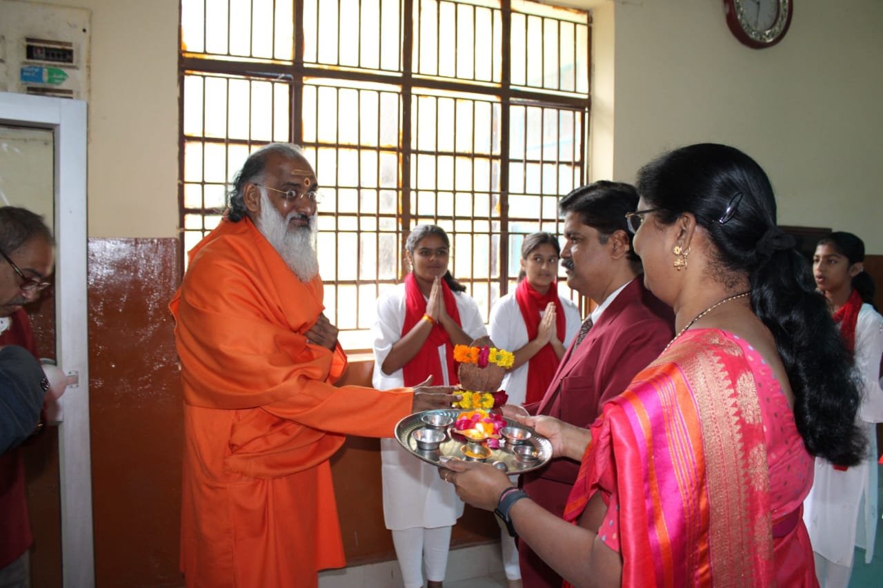 रायबरेली-चिन्मय विद्यालय में अध्यापकों के लिए कार्यशाला सप्ताह,,,