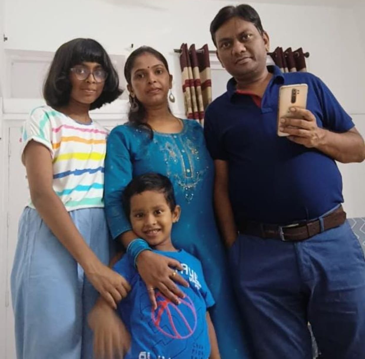 ये था डॉक्टर का पूरा परिवार ,साली की सगाई में जाने का किया था वादा