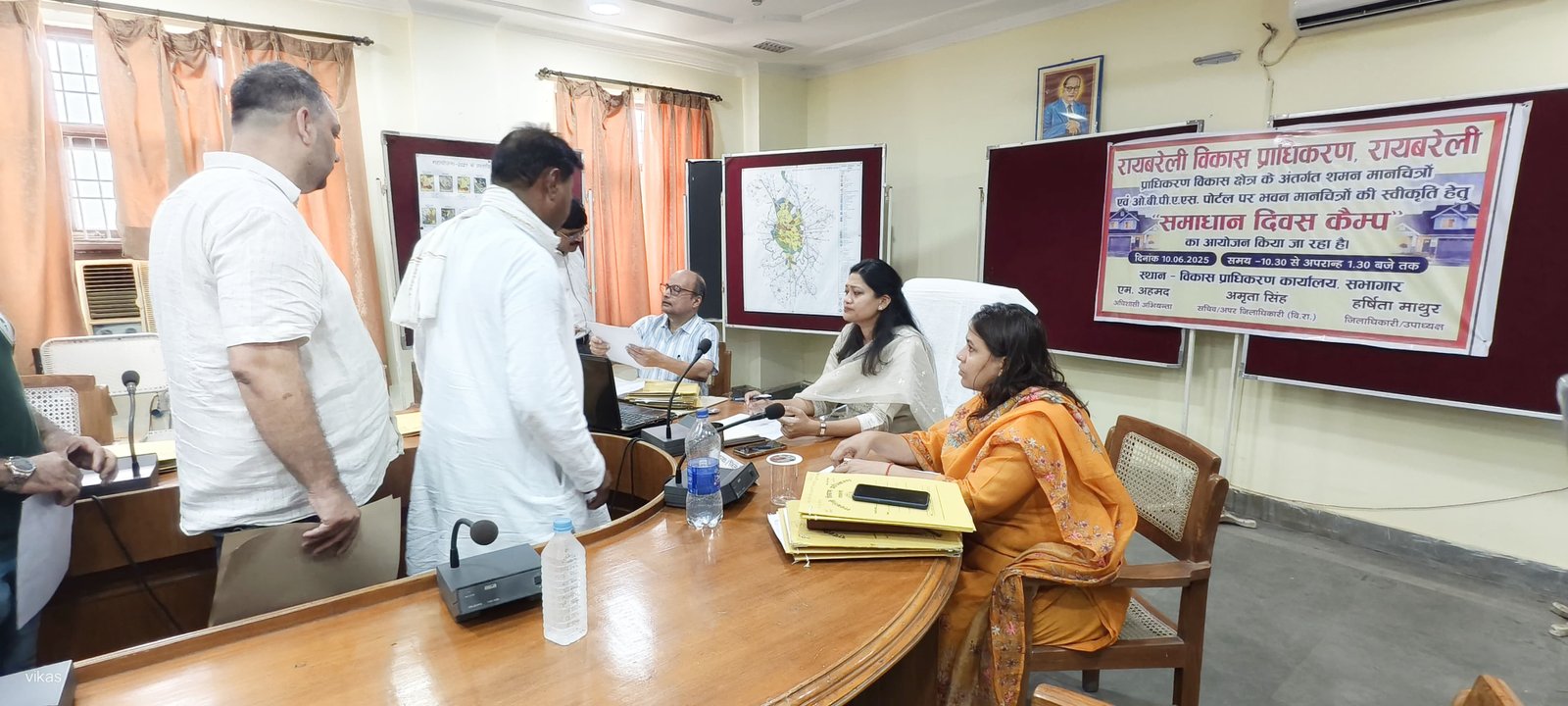 रायबरेली-डीएम की अध्यक्षता में शमन मानचित्रों एवं ओबीपीएल पोर्टल पर भवन मानचित्रों की स्वीकृति हेतु समाधान दिवस कैम्प का आयोजन सम्पन्न