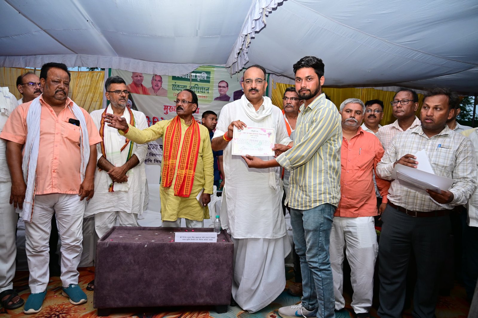 उद्यान मंत्री ने विकसित कृषि संकल्प अभियान में प्रतिभाग कर किसानों को वितरित किया स्वास्थ्य कार्ड, सोलर पंप पत्र और कोंदो मिनीकिट