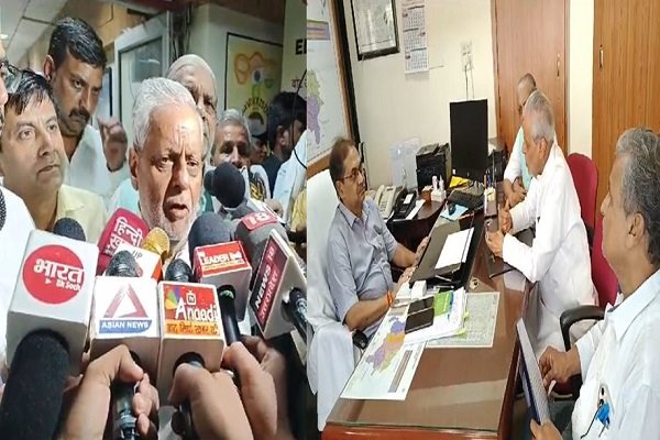 सपा डेलिगेशन ने निर्वाचन आयोग से की शिकायत, राजेंद्र चौधरी बोले- भाजपा के इशारे पर पुलिस और प्रशासन फैला रहा आतंक