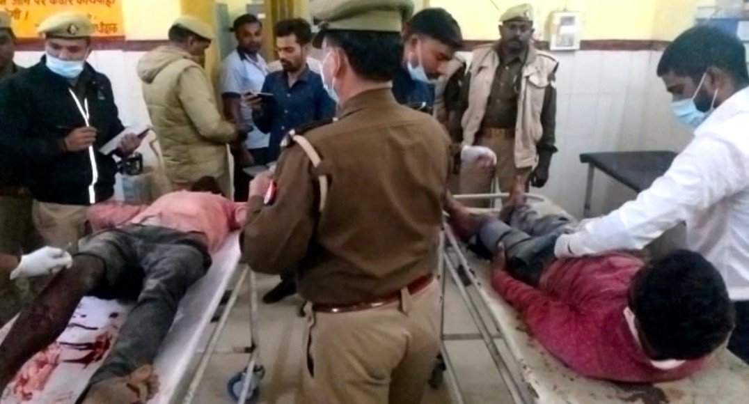 रायबरेली पुलिस ने गैगरेप में वांछित दो बदमाशों को मुठभेड़ में किया गिरफ्तार