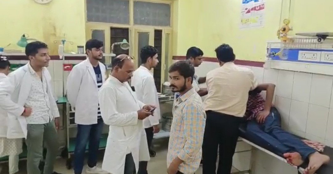 रायबरेली:इंस्टारग्राम में कमेंट को लेकर दंबगों ने छात्र की जमकर की पिटाई