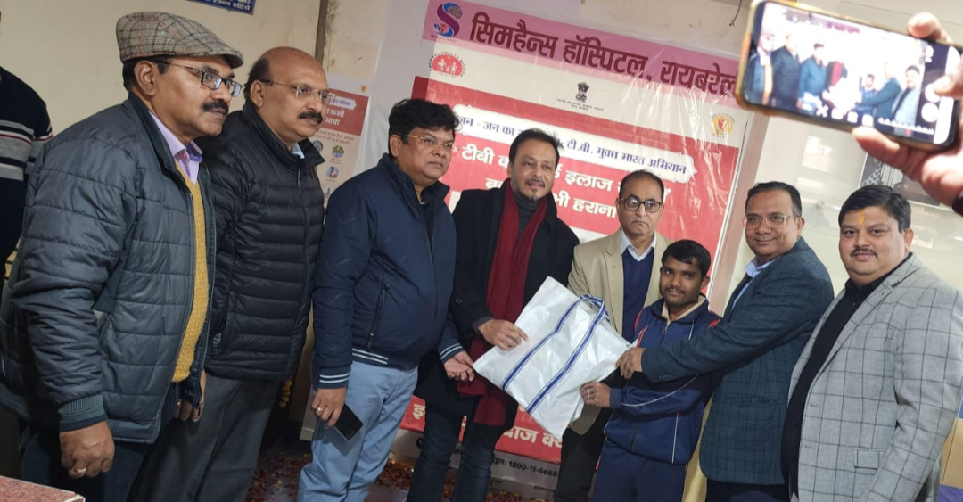 रायबरेली में मुख्य चिकित्सा अधिकारी ने किया शिविर का उद्घाटन 