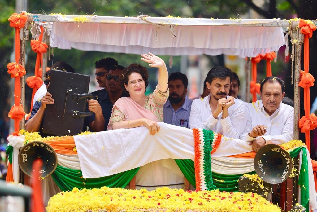 कर्नाटक में प्रियंका गांधी के भाषण व लोकप्रियता से बिगड़ा भाजपा का खेल