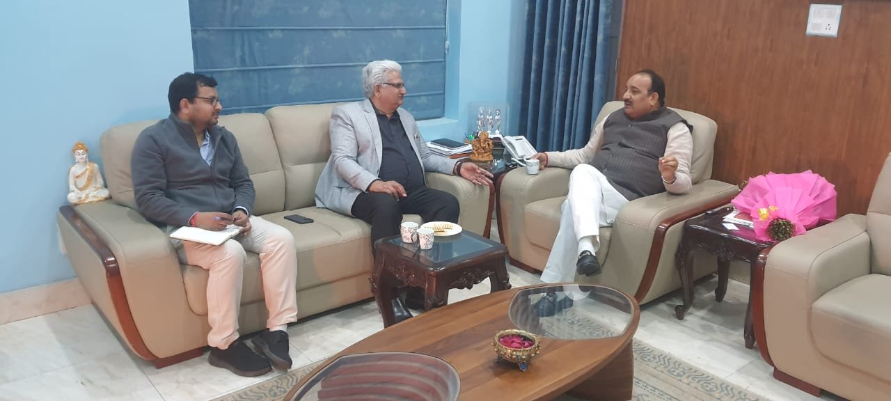 Raibareli-उद्यान मंत्री ने रायबरेली में आयोजन, ओपन जिम निर्माण, एनटीपीसी स्कूल ऑफ बिजनेस में रायबरेली के नवयुवकों को विषय पर की चर्चा