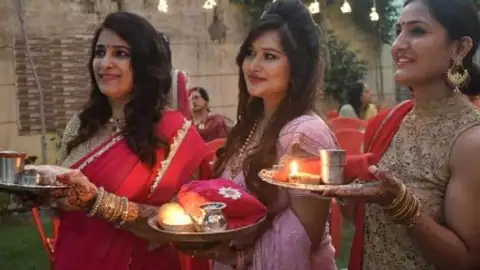 इन महिलाओं को नहीं रखना चाहिए करवा चौथ का व्रत, जानें नियम और चांद निकलने का समय