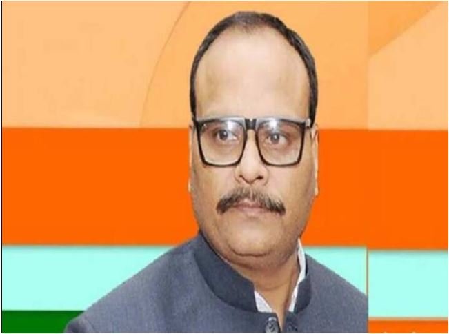 डिप्टी सीएम ब्रजेश पाठक का अफसरों को सख्त निर्देश, भारी बारिश से प्रभावितों की मदद करें अधिकारी