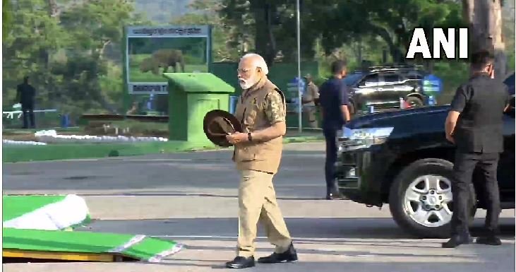 न्यू लुक में बांदीपुर टाइगर रिजर्व पहुंचे पीएम मोदी, देखें तस्वीरें!
