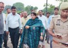 रायबरेली-डीएम ने शहीद स्मारक मुंशीगंज स्थित सई नदी पर बने पैदल पुल का किया निरीक्षण