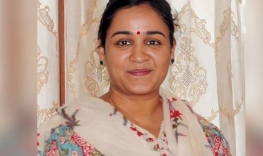 महिला आयोग की उपाध्यक्ष अपर्णा यादव का रायबरेली दौरा