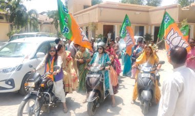 रायबरेली-सुधा अवस्थी के नेतृत्व में निकाली गई महिलाओं की स्कूटी रैली