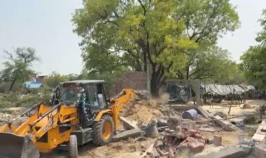 रायबरेली-तालाब की जमीन से हटवाया गया अवैध अतिक्रमण, ग्रामीणों ने लेखपाल पर लगाए गंभीर आरोप