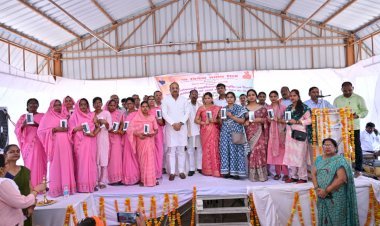 रायबरेली-305 नवचयनित आंगनाबड़ी सहायिकाओं को वितरित किये गये नियुक्ति पत्र